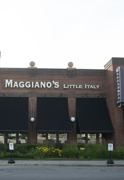 Exterior of Maggiano's at Mayfair Mall in Milwaukee