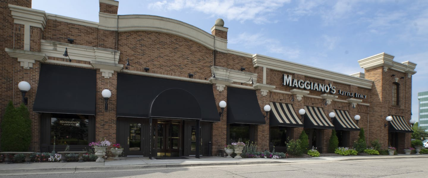 Exterior of Maggiano's in Troy